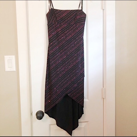 City Triangles cocktail/prom dress. Size 4 - Picture 4 of 4